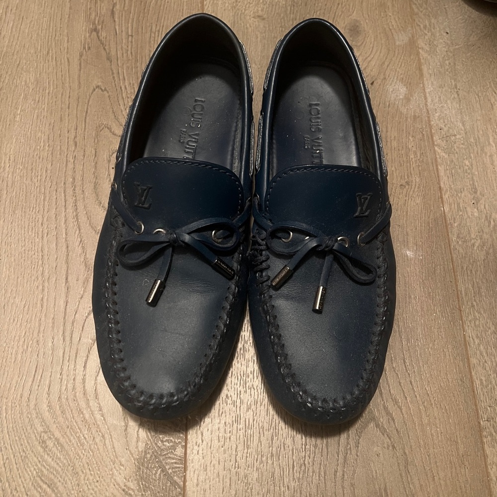 Louis Vuitton Men’s size 8 loafers/drivers blue